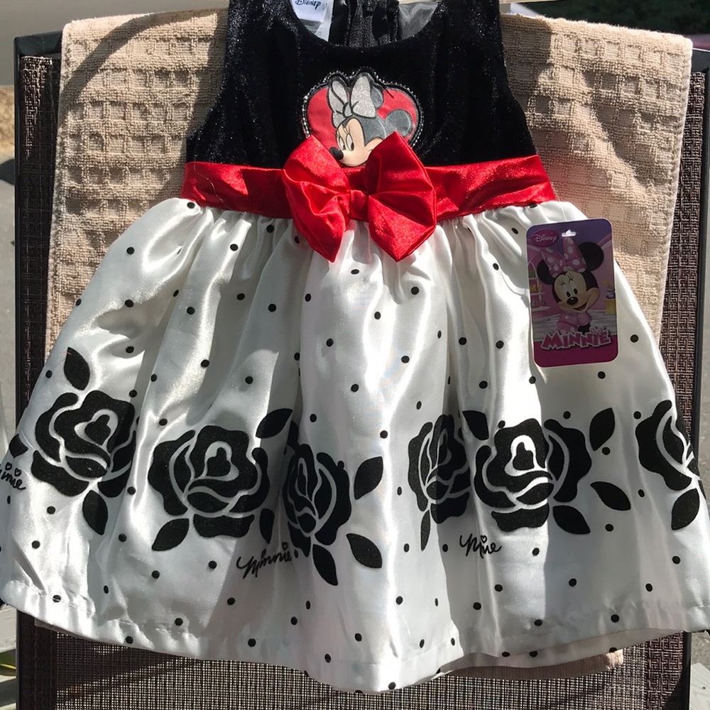 Never worn!!! Disney Minnie Mouse dress